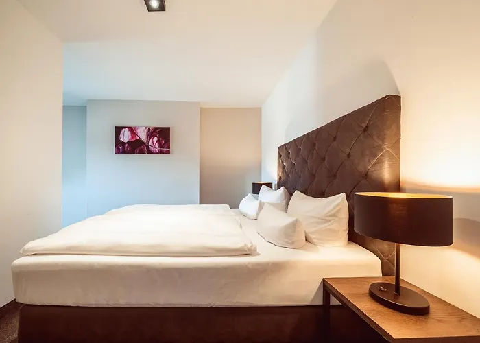 Familienapartment Am Neumarkt Lll شقة *