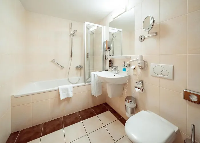 Familienapartment Am Neumarkt Lll شقة *